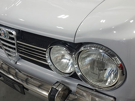 Headlight Chrome detailing Headlight Chrome detailing